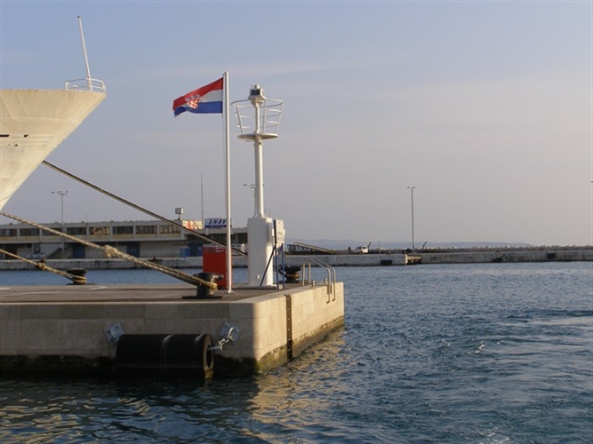 Postavljanje lučkog svjetla Gat Sv. Duje, glava (PS, br. 568,6)